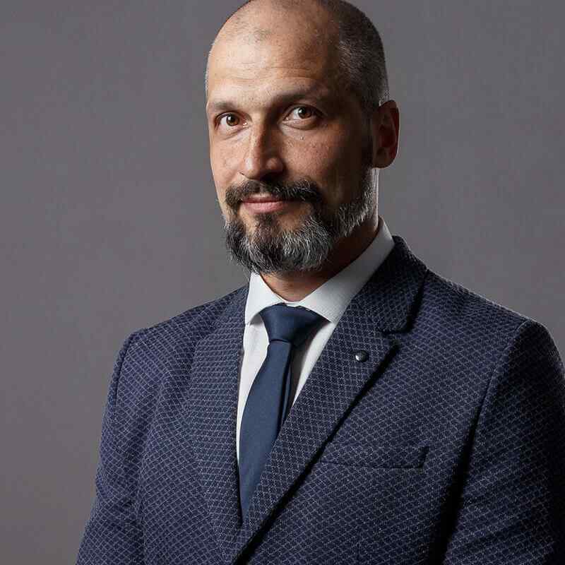 https://studiolegalesalciccia.it/wp-content/uploads/2019/10/inner_team_01-1.jpg